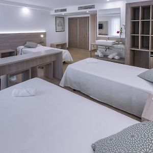 Familien-Zimmer